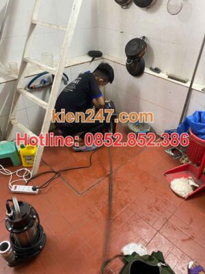 Thợ Kiến 247 khảo sát báo giá trước khi thi công thông tắc cống tại Linh Đàm