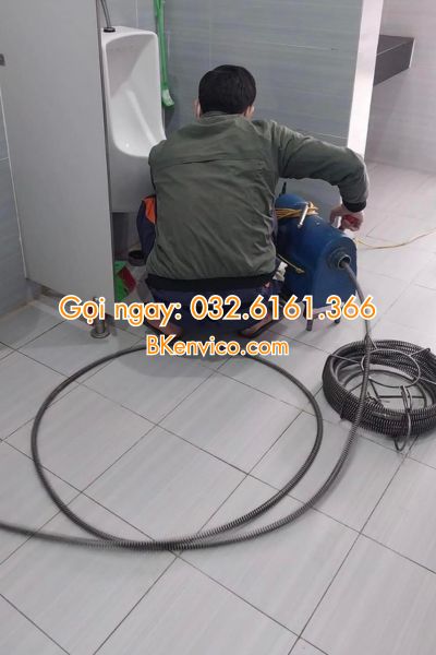 thông tắc cống tại đường láng