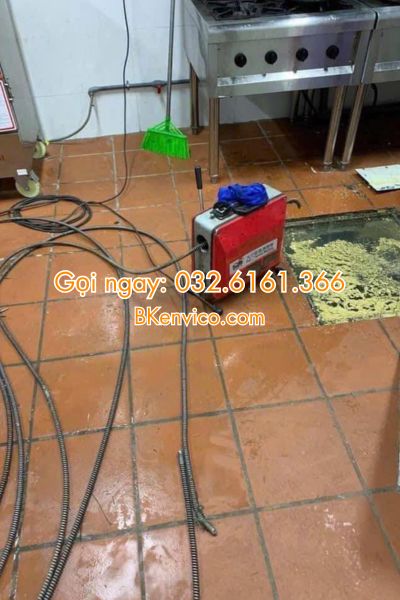 thông tắc cống tại đường láng