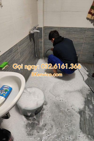 thông tắc cống tại lê văn lương